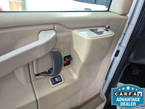 Used 2021 Chevrolet Express 3500 Extended w/ Driver Convenience Package RWD image 15