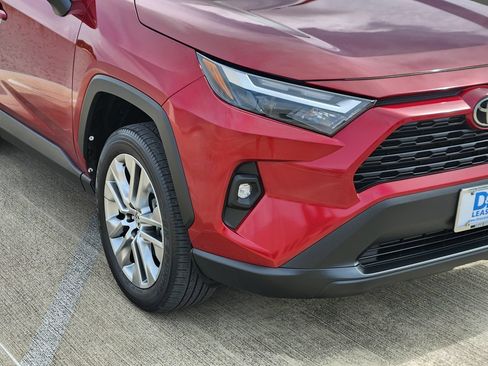 Used 2023 Toyota RAV4 XLE Premium FWD image 11