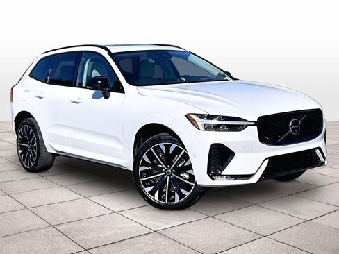 Used 2026 Volvo XC60 B5 Ultra w/ Climate Package image 2