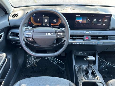 Used 2025 Kia K4 FWD image 33