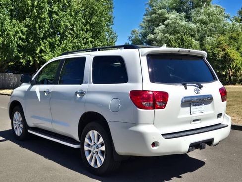 Used 2016 Toyota Sequoia Platinum AWD/4WD image 10