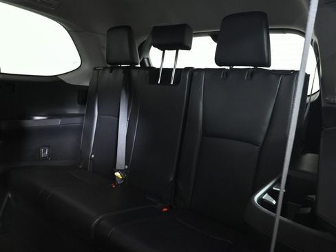 Used 2024 Toyota Grand Highlander AWD image 31