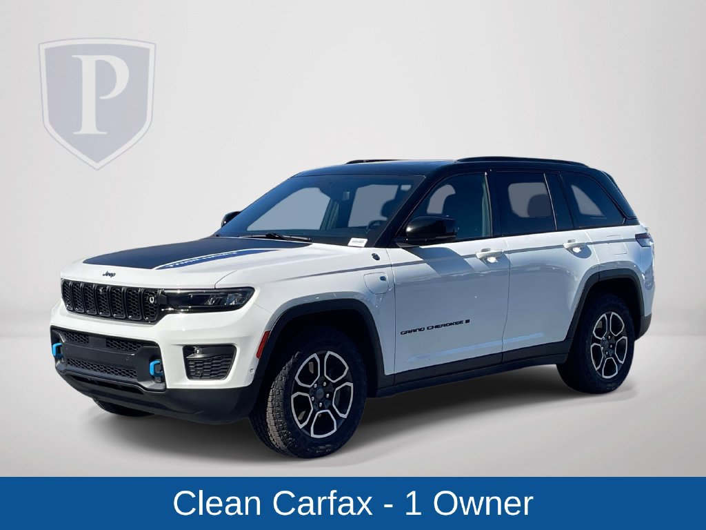Certified 2023 Jeep Grand Cherokee Trailhawk w/ Advanced Protech Group II AWD/4WD image 5
