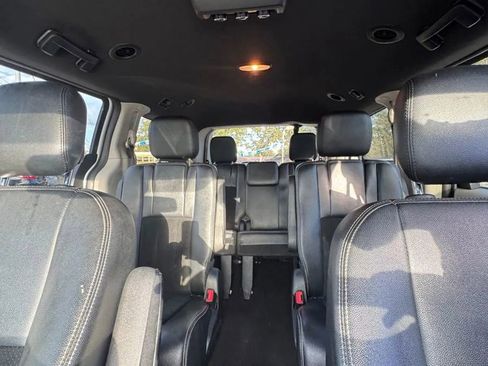 Used 2018 Dodge Grand Caravan SXT image 15
