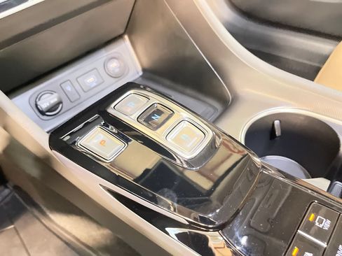 Certified 2023 Hyundai Sonata Limited FWD image 25