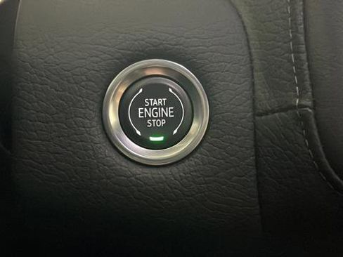 Used 2024 GMC Yukon XL Denali w/ Denali Reserve Package image 22