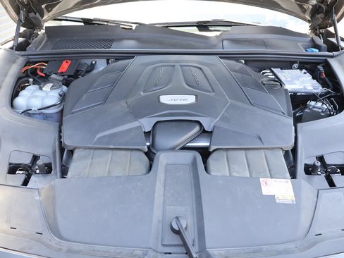 Certified 2023 Porsche Cayenne AWD/4WD image 30