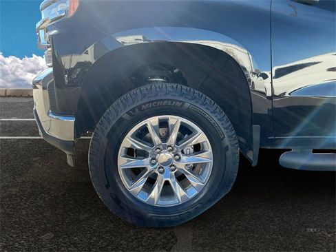 Used 2021 Chevrolet Silverado 1500 LTZ w/ Technology Package image 12