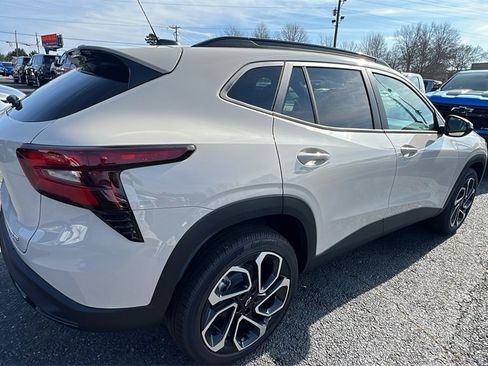 New 2026 Chevrolet Trax RS w/ Driver Confidence Package image 5