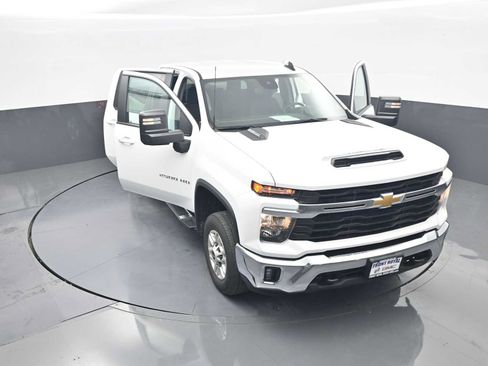 Used 2025 Chevrolet Silverado 2500 LT w/ Convenience Package AWD/4WD image 43