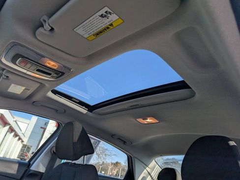 Used 2025 Hyundai Elantra SEL image 17