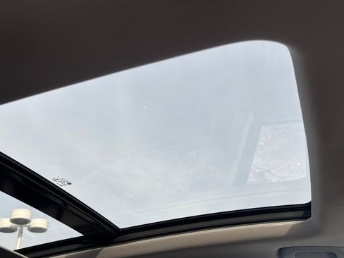 Used 2018 GMC Terrain SLT w/ Preferred Package image 17