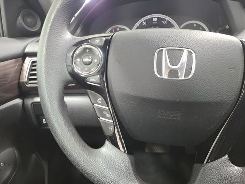 Used 2017 Honda Accord EX image 25