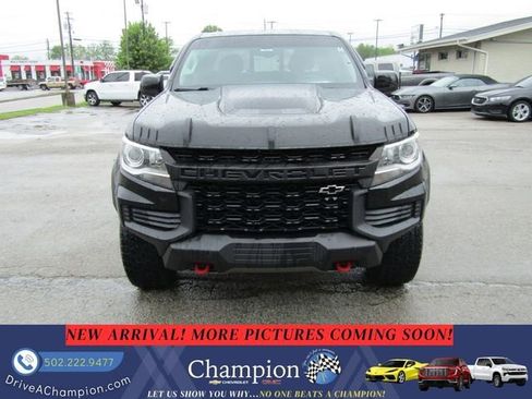 Used 2022 Chevrolet Colorado ZR2 w/ ZR2 Midnight Special Edition AWD/4WD image 2