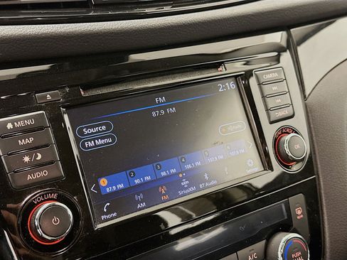 Used 2022 Nissan Rogue Sport SL w/ Premium Package image 21