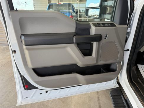 Used 2022 Ford F350 XL w/ Power Equipment Group AWD/4WD image 8