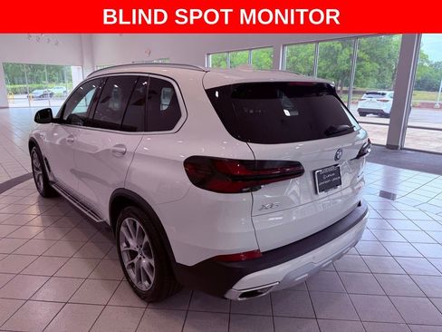 Used 2025 BMW X5 xDrive50e AWD/4WD image 6
