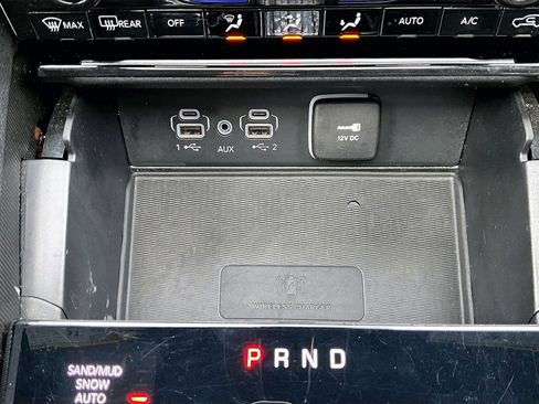 Certified 2024 Jeep Grand Cherokee L Limited w/ Luxury Tech Group II image 18