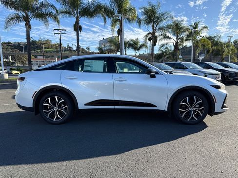 New 2026 Toyota Crown XLE image 6