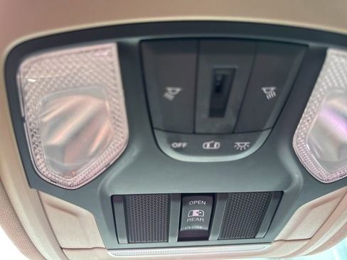 Used 2019 RAM 1500 Big Horn image 15