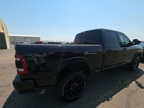 Used 2022 RAM 2500 Laramie w/ Night Edition AWD/4WD image 3
