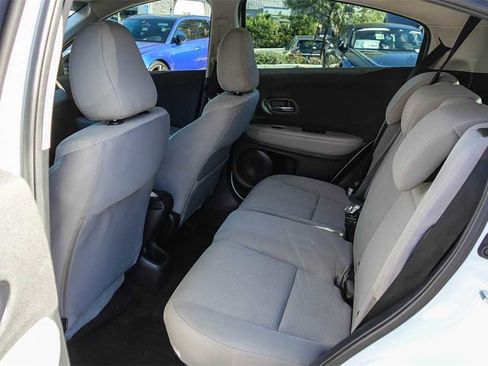 Used 2022 Honda HR-V LX image 16