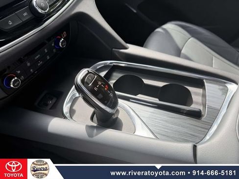 Used 2018 Buick Enclave Premium w/ Experience Buick Package AWD/4WD image 23
