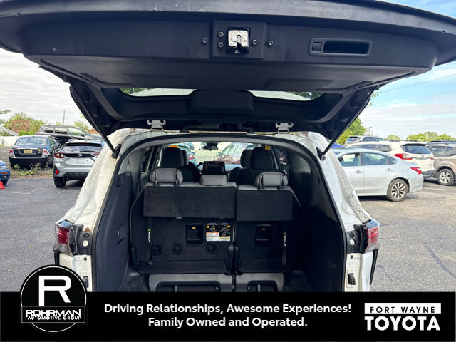Used 2021 Toyota Sienna LE AWD/4WD image 10
