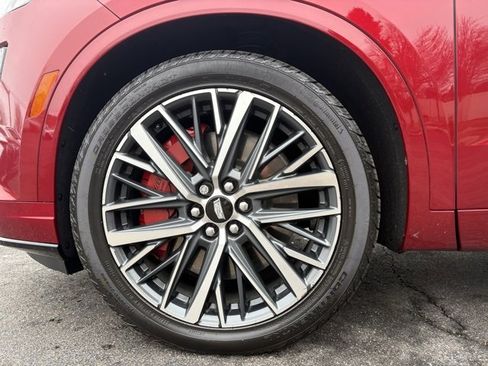 Used 2024 Cadillac XT6 Sport w/ LPO, Floor Liner Package image 10