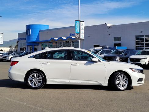 Used 2018 Honda Accord LX image 4
