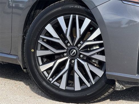 Used 2023 Nissan Altima 2.5 SV image 33