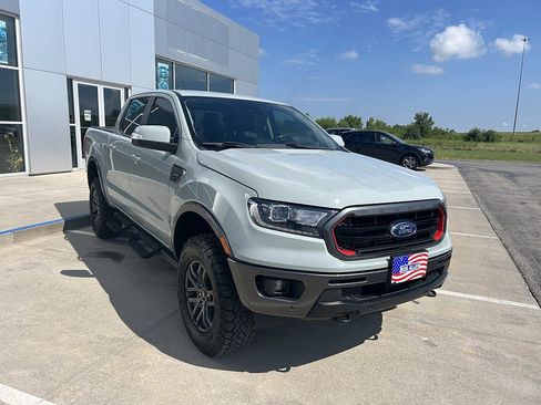 Used 2023 Ford Ranger Lariat w/ Tremor Off-Road Package AWD/4WD image 7