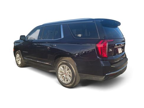 Used 2024 GMC Yukon SLT w/ SLT Luxury Package AWD/4WD image 3