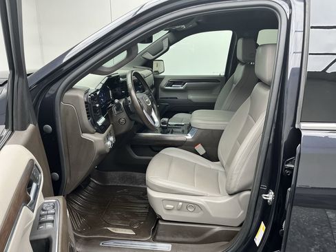 Certified 2023 GMC Sierra 1500 SLT w/ SLT Premium Package image 3