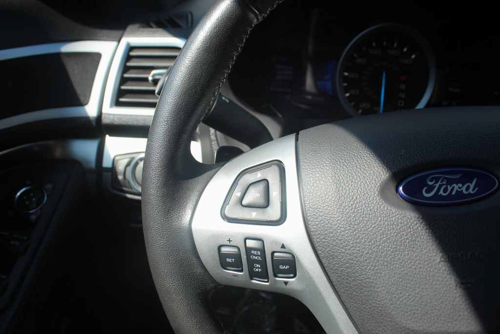 Used 2014 Ford Explorer Sport w/ Equipment Group 401A AWD/4WD image 18