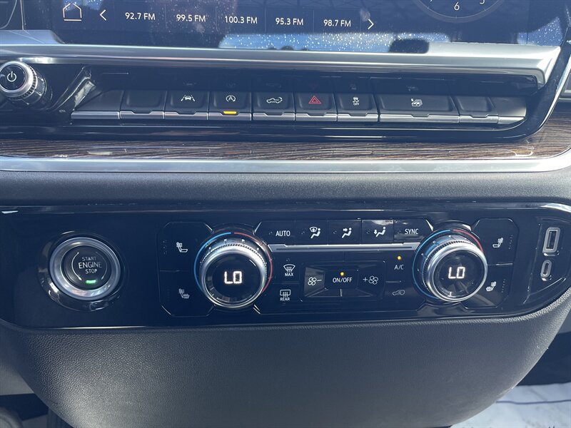 Used 2023 GMC Sierra 1500 SLE RWD image 17