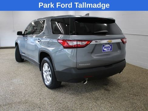 Used 2021 Chevrolet Traverse LS FWD image 3
