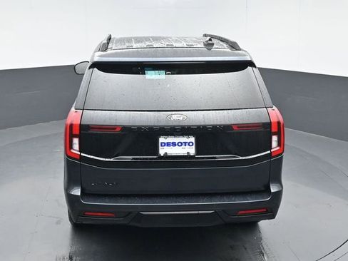 Used 2025 Ford Expedition Platinum w/ Stealth Performance Package AWD/4WD image 45