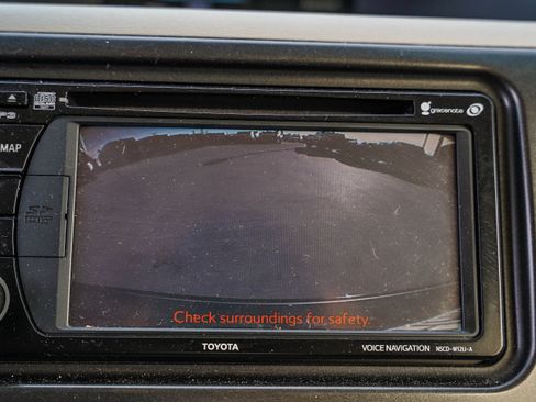 Used 2014 Toyota Sienna SE image 24