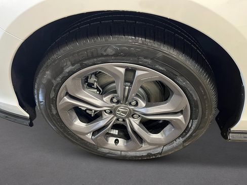 New 2026 Honda Accord EX-L image 11