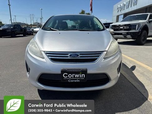 Used 2012 Ford Fiesta SE FWD image 2