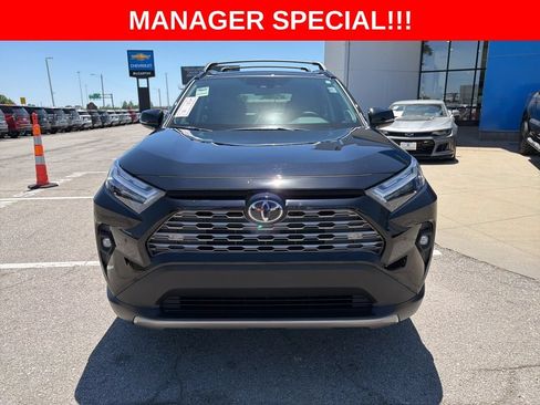 Used 2025 Toyota RAV4 Limited w/ Weather Package AWD/4WD image 8