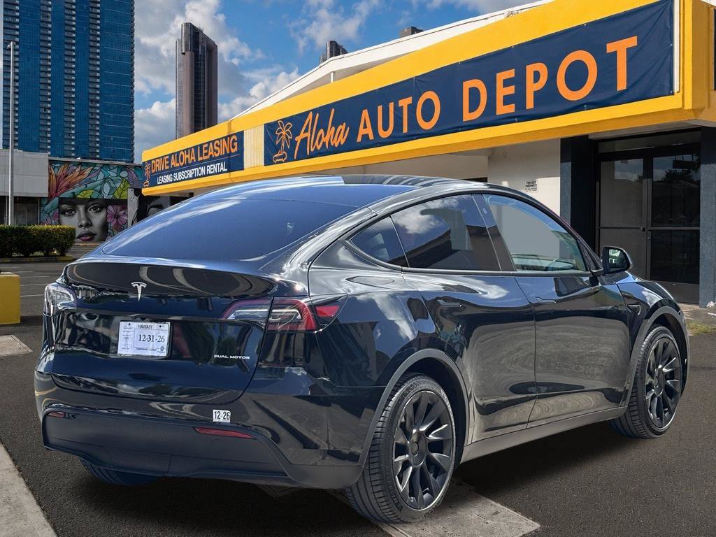 Used 2023 Tesla Model Y AWD image 5