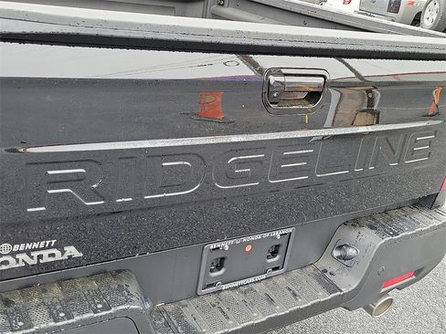 New 2025 Honda Ridgeline Black Edition image 8