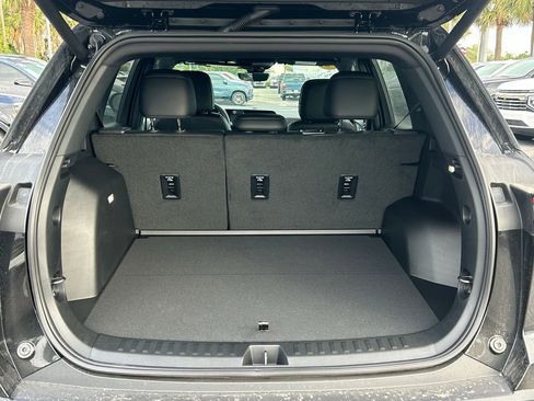 New 2026 Chevrolet Equinox LT w/ Convenience Package II FWD image 11