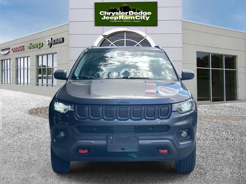 Used 2022 Jeep Compass Trailhawk AWD/4WD image 2