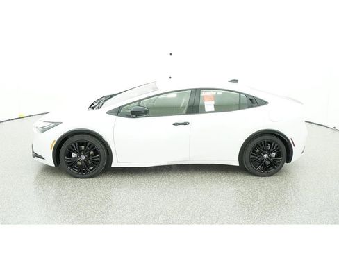 New 2026 Toyota Prius Plug-In Hybrid FWD image 3
