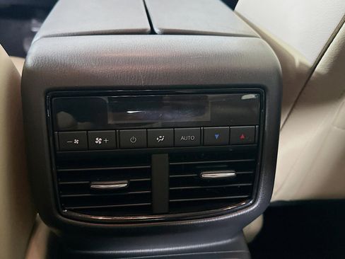 Used 2022 MAZDA CX-9 Touring w/ Touring Premium Package image 26