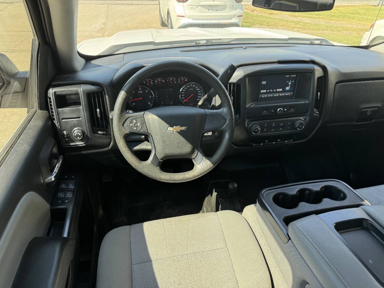 Used 2018 Chevrolet Silverado 1500 W/T w/ Trailering Package AWD/4WD image 17