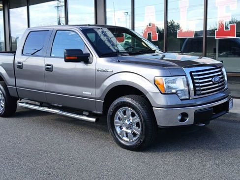 Used 2011 Ford F150 XLT w/ XLT Chrome Pkg image 2